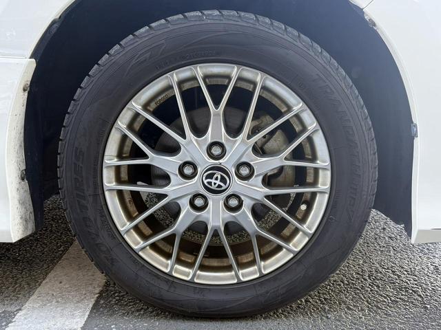 ノア ハイブリッドＳｉ　禁煙車　純正１０．５インチナビ　後席モニター　両側電動スライドドア　寒冷地仕様　リアオートエアコン　バックカメラ　７人乗り　衝突軽減ブレーキ　純正１６インチＡＷ　シートヒーター　ＥＴＣ　ハーフレザー（24枚目）