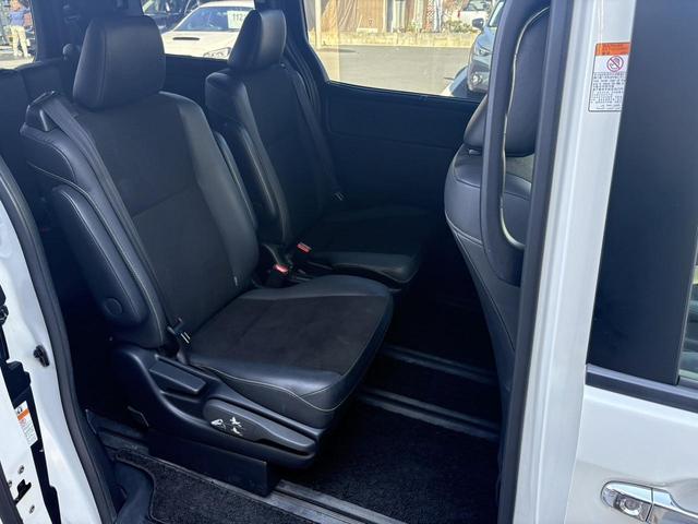 ノア ハイブリッドＳｉ　禁煙車　純正１０．５インチナビ　後席モニター　両側電動スライドドア　寒冷地仕様　リアオートエアコン　バックカメラ　７人乗り　衝突軽減ブレーキ　純正１６インチＡＷ　シートヒーター　ＥＴＣ　ハーフレザー（37枚目）