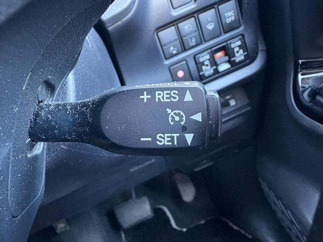 ノア ハイブリッドＳｉ　禁煙車　純正１０．５インチナビ　後席モニター　両側電動スライドドア　寒冷地仕様　リアオートエアコン　バックカメラ　７人乗り　衝突軽減ブレーキ　純正１６インチＡＷ　シートヒーター　ＥＴＣ　ハーフレザー（49枚目）