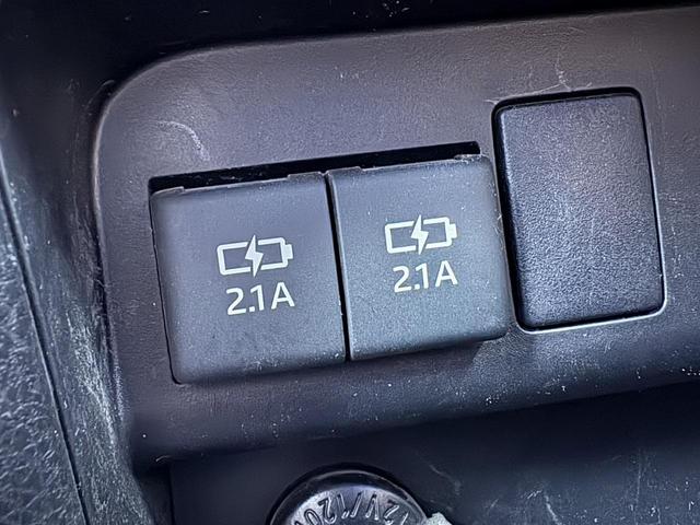 ノア ハイブリッドＳｉ　禁煙車　純正１０．５インチナビ　後席モニター　両側電動スライドドア　寒冷地仕様　リアオートエアコン　バックカメラ　７人乗り　衝突軽減ブレーキ　純正１６インチＡＷ　シートヒーター　ＥＴＣ　ハーフレザー（58枚目）