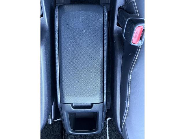 ノア ハイブリッドＳｉ　禁煙車　純正１０．５インチナビ　後席モニター　両側電動スライドドア　寒冷地仕様　リアオートエアコン　バックカメラ　７人乗り　衝突軽減ブレーキ　純正１６インチＡＷ　シートヒーター　ＥＴＣ　ハーフレザー（59枚目）