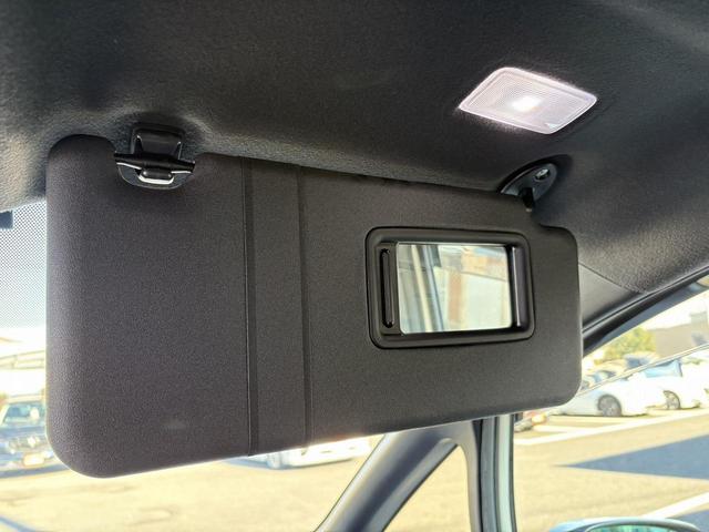 ノア ハイブリッドＳｉ　禁煙車　純正１０．５インチナビ　後席モニター　両側電動スライドドア　寒冷地仕様　リアオートエアコン　バックカメラ　７人乗り　衝突軽減ブレーキ　純正１６インチＡＷ　シートヒーター　ＥＴＣ　ハーフレザー（66枚目）