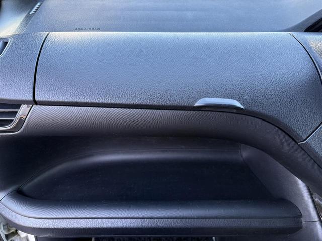 ノア ハイブリッドＳｉ　禁煙車　純正１０．５インチナビ　後席モニター　両側電動スライドドア　寒冷地仕様　リアオートエアコン　バックカメラ　７人乗り　衝突軽減ブレーキ　純正１６インチＡＷ　シートヒーター　ＥＴＣ　ハーフレザー（68枚目）