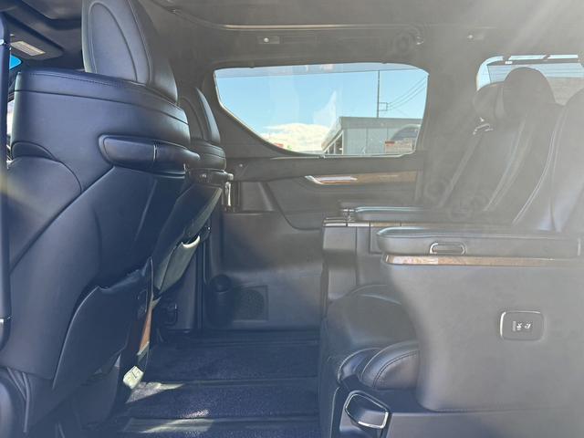 アルファードハイブリッド エグゼクティブラウンジ　ツインムーンルーフ　モデリスタエアロ　純正９インチナビ　ＪＢＬ　後席モニター　両側電動スライドドア　黒革シート　フルセグ　アダクティブクルーズ　３６０度カメラ　衝突軽減ブレーキ　シートヒーター　ＥＴＣ（39枚目）