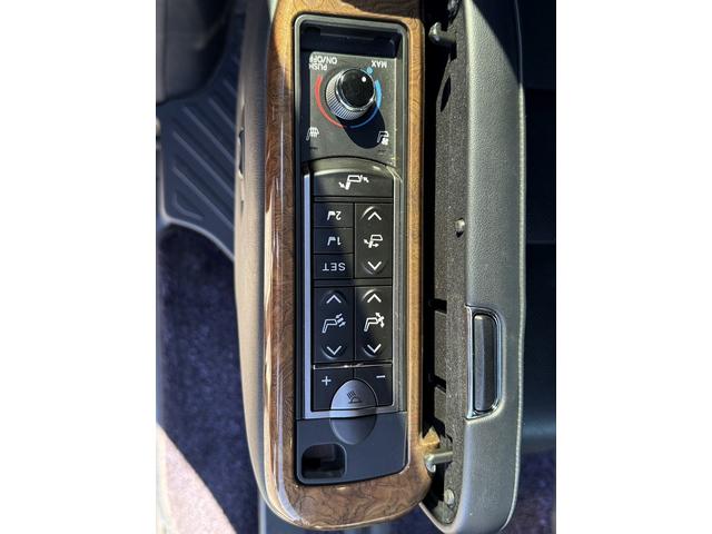 アルファードハイブリッド エグゼクティブラウンジ　ツインムーンルーフ　モデリスタエアロ　純正９インチナビ　ＪＢＬ　後席モニター　両側電動スライドドア　黒革シート　フルセグ　アダクティブクルーズ　３６０度カメラ　衝突軽減ブレーキ　シートヒーター　ＥＴＣ（63枚目）