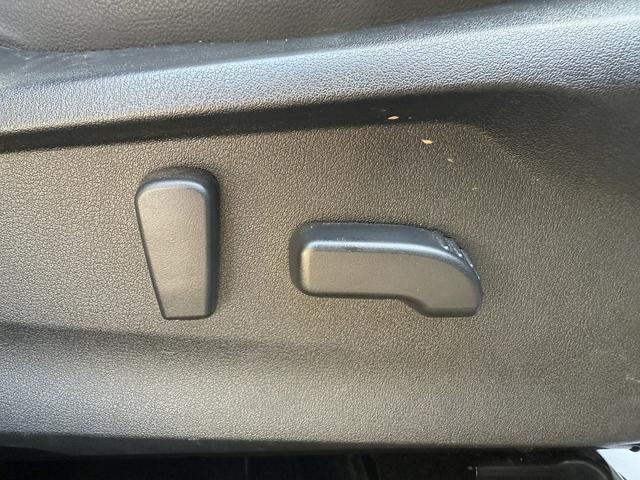 フォレスター プレミアム 禁煙車 メーカー9インチナビ フルセグ フロント・サイド・バックカメラ 電動リアゲート アダプティブクルーズコントロール アイサイトVer3 パワーシート ステアリングヒーター ブラインドスポット(8枚目)