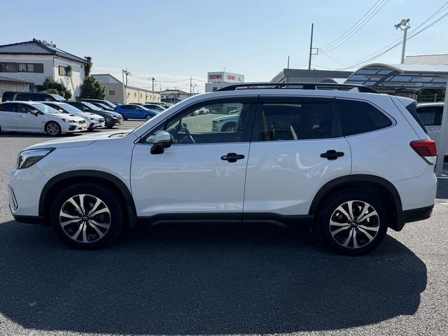 フォレスター プレミアム 禁煙車 メーカー9インチナビ フルセグ フロント・サイド・バックカメラ 電動リアゲート アダプティブクルーズコントロール アイサイトVer3 パワーシート ステアリングヒーター ブラインドスポット(12枚目)