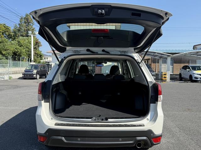 フォレスター プレミアム 禁煙車 メーカー9インチナビ フルセグ フロント・サイド・バックカメラ 電動リアゲート アダプティブクルーズコントロール アイサイトVer3 パワーシート ステアリングヒーター ブラインドスポット(33枚目)