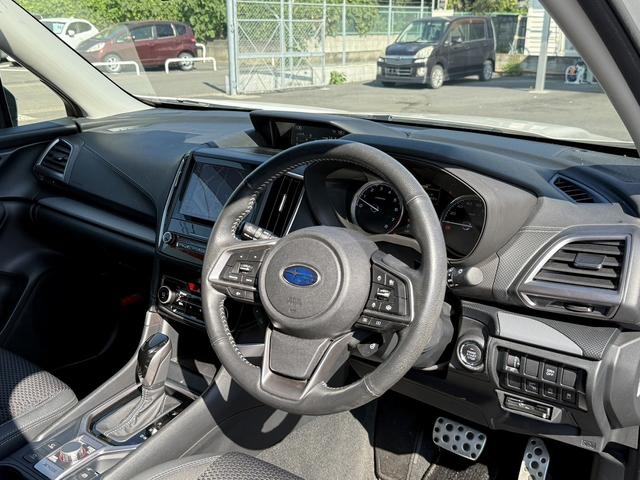 フォレスター プレミアム 禁煙車 メーカー9インチナビ フルセグ フロント・サイド・バックカメラ 電動リアゲート アダプティブクルーズコントロール アイサイトVer3 パワーシート ステアリングヒーター ブラインドスポット(37枚目)