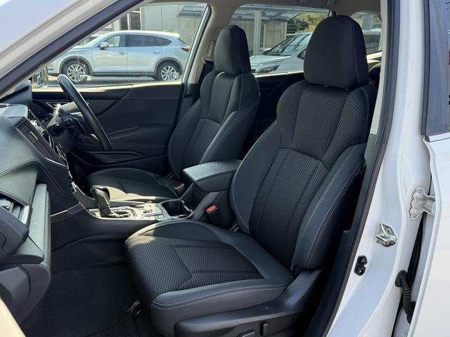 フォレスター プレミアム 禁煙車 メーカー9インチナビ フルセグ フロント・サイド・バックカメラ 電動リアゲート アダプティブクルーズコントロール アイサイトVer3 パワーシート ステアリングヒーター ブラインドスポット(42枚目)