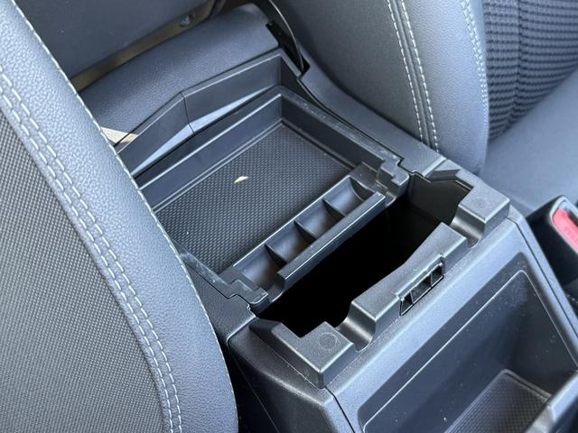 フォレスター プレミアム 禁煙車 メーカー9インチナビ フルセグ フロント・サイド・バックカメラ 電動リアゲート アダプティブクルーズコントロール アイサイトVer3 パワーシート ステアリングヒーター ブラインドスポット(69枚目)