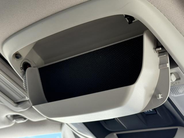 フォレスター プレミアム 禁煙車 メーカー9インチナビ フルセグ フロント・サイド・バックカメラ 電動リアゲート アダプティブクルーズコントロール アイサイトVer3 パワーシート ステアリングヒーター ブラインドスポット(72枚目)