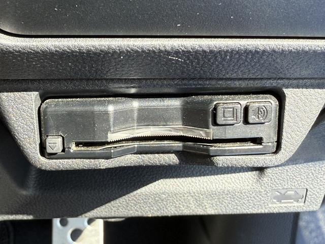 レヴォーグ ＳＴＩスポーツ　ＥＸ　禁煙車　純正１１．６型ナビ　ハーマンカードンサウンドシステム１０スピーカー　フルセグ　３６０度カメラ　アイサイトＸ　レーダークルーズ　電動リアゲート　シートヒーター　メモリー機能付きパワーシート（6枚目）