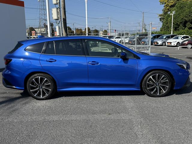 レヴォーグ ＳＴＩスポーツ　ＥＸ　禁煙車　純正１１．６型ナビ　ハーマンカードンサウンドシステム１０スピーカー　フルセグ　３６０度カメラ　アイサイトＸ　レーダークルーズ　電動リアゲート　シートヒーター　メモリー機能付きパワーシート（10枚目）