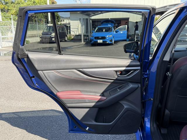 レヴォーグ ＳＴＩスポーツ　ＥＸ　禁煙車　純正１１．６型ナビ　ハーマンカードンサウンドシステム１０スピーカー　フルセグ　３６０度カメラ　アイサイトＸ　レーダークルーズ　電動リアゲート　シートヒーター　メモリー機能付きパワーシート（34枚目）