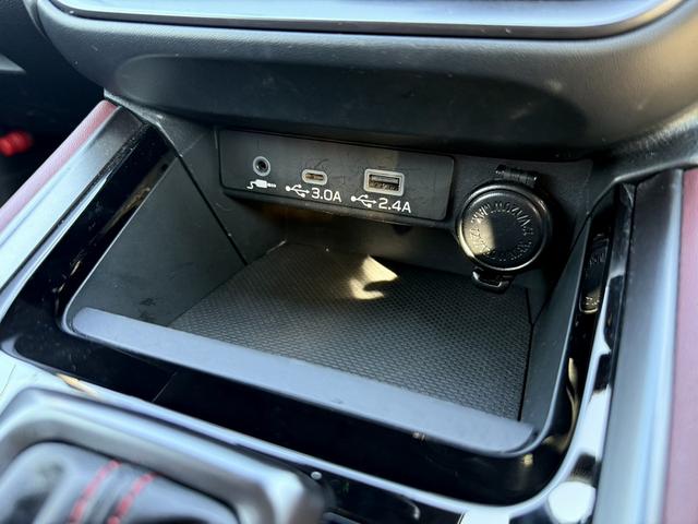 レヴォーグ ＳＴＩスポーツ　ＥＸ　禁煙車　純正１１．６型ナビ　ハーマンカードンサウンドシステム１０スピーカー　フルセグ　３６０度カメラ　アイサイトＸ　レーダークルーズ　電動リアゲート　シートヒーター　メモリー機能付きパワーシート（66枚目）