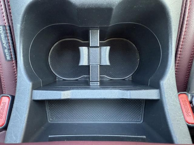 レヴォーグ ＳＴＩスポーツ　ＥＸ　禁煙車　純正１１．６型ナビ　ハーマンカードンサウンドシステム１０スピーカー　フルセグ　３６０度カメラ　アイサイトＸ　レーダークルーズ　電動リアゲート　シートヒーター　メモリー機能付きパワーシート（68枚目）