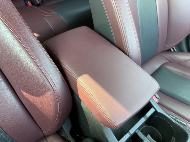 レヴォーグ ＳＴＩスポーツ　ＥＸ　禁煙車　純正１１．６型ナビ　ハーマンカードンサウンドシステム１０スピーカー　フルセグ　３６０度カメラ　アイサイトＸ　レーダークルーズ　電動リアゲート　シートヒーター　メモリー機能付きパワーシート（69枚目）