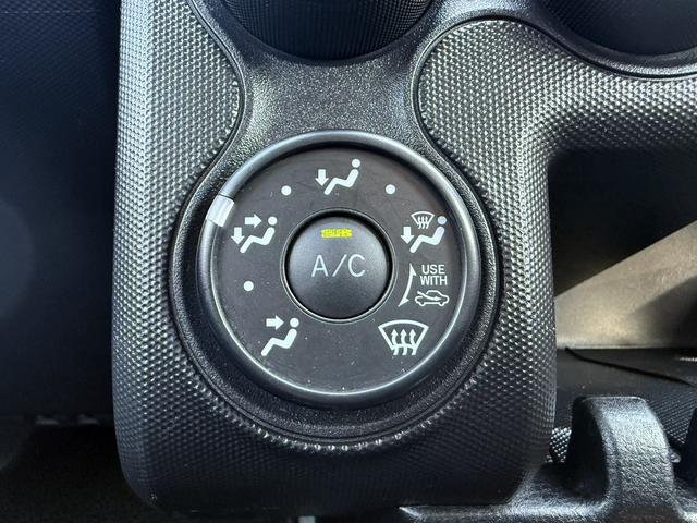 プロボックスバン ＧＬ　禁煙車　全塗装車　純正ナビ　フルセグ　ルーフキャリア　Ｂｌｕｅｔｏｏｔｈ接続可　ホワイトレタータイヤ　ＥＴＣ　ＨＩＤヘッドライト　電動格納式ミラー　キーレス　ＣＤ再生可　ＡＵＸ接続可（6枚目）