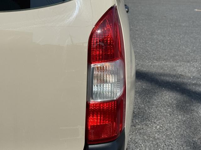 プロボックスバン ＧＬ　禁煙車　全塗装車　純正ナビ　フルセグ　ルーフキャリア　Ｂｌｕｅｔｏｏｔｈ接続可　ホワイトレタータイヤ　ＥＴＣ　ＨＩＤヘッドライト　電動格納式ミラー　キーレス　ＣＤ再生可　ＡＵＸ接続可（20枚目）