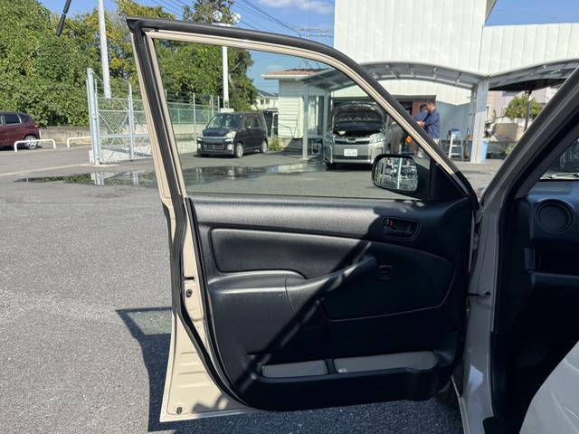 プロボックスバン ＧＬ　禁煙車　全塗装車　純正ナビ　フルセグ　ルーフキャリア　Ｂｌｕｅｔｏｏｔｈ接続可　ホワイトレタータイヤ　ＥＴＣ　ＨＩＤヘッドライト　電動格納式ミラー　キーレス　ＣＤ再生可　ＡＵＸ接続可（33枚目）