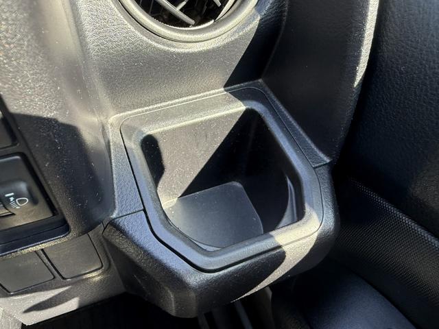 プロボックスバン ＧＬ　禁煙車　全塗装車　純正ナビ　フルセグ　ルーフキャリア　Ｂｌｕｅｔｏｏｔｈ接続可　ホワイトレタータイヤ　ＥＴＣ　ＨＩＤヘッドライト　電動格納式ミラー　キーレス　ＣＤ再生可　ＡＵＸ接続可（71枚目）