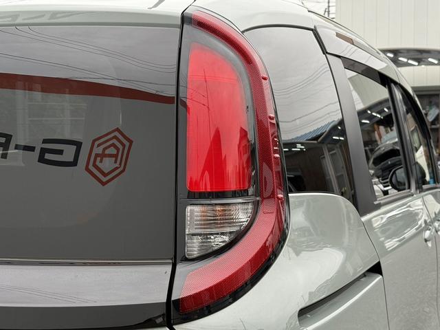 シエンタ Ｇ　禁煙車　純正１０．５インチナビ　両側電動スライドドア　フルセグ　３６０度カメラ　アダクティブクルーズ　ブラインドスポットモニター　オートマチックハイビーム　レーンキープアシスト　６スプーカー　ＥＴＣ（13枚目）