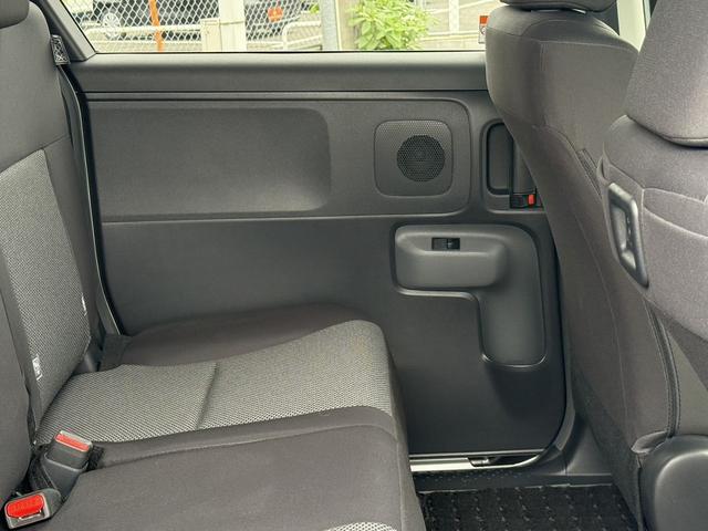 シエンタ Ｇ　禁煙車　純正１０．５インチナビ　両側電動スライドドア　フルセグ　３６０度カメラ　アダクティブクルーズ　ブラインドスポットモニター　オートマチックハイビーム　レーンキープアシスト　６スプーカー　ＥＴＣ（35枚目）