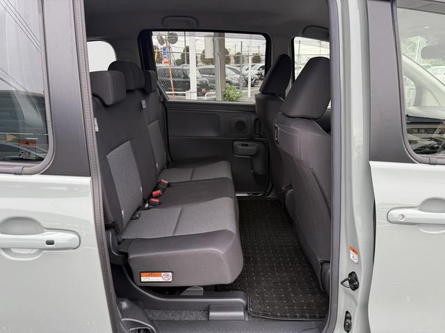 シエンタ Ｇ　禁煙車　純正１０．５インチナビ　両側電動スライドドア　フルセグ　３６０度カメラ　アダクティブクルーズ　ブラインドスポットモニター　オートマチックハイビーム　レーンキープアシスト　６スプーカー　ＥＴＣ（43枚目）