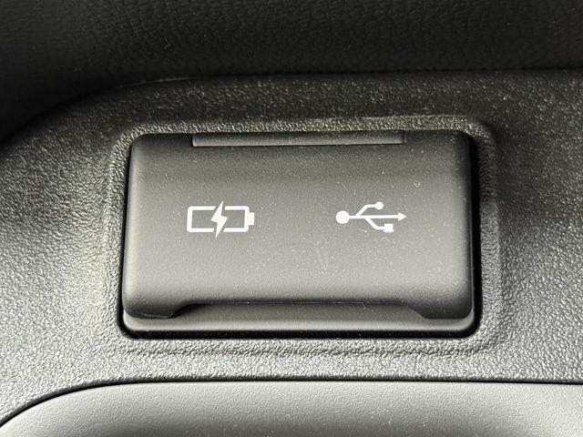 シエンタ Ｇ　禁煙車　純正１０．５インチナビ　両側電動スライドドア　フルセグ　３６０度カメラ　アダクティブクルーズ　ブラインドスポットモニター　オートマチックハイビーム　レーンキープアシスト　６スプーカー　ＥＴＣ（57枚目）