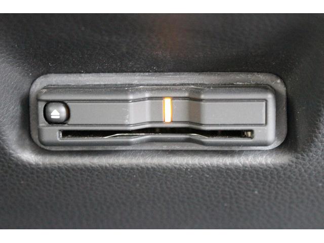 フィット ｅ：ＨＥＶリュクス　禁煙車　純正９インチナビ　バックカメラ　茶革ハーフレザー　シートヒーター　衝突軽減ブレーキ　アダクティブクルーズ　レーンキープ　純正１６インチアルミホイール　フルセグ　Ｂｌｕｅｔｏｏｔｈ接続　ＥＴＣ（7枚目）