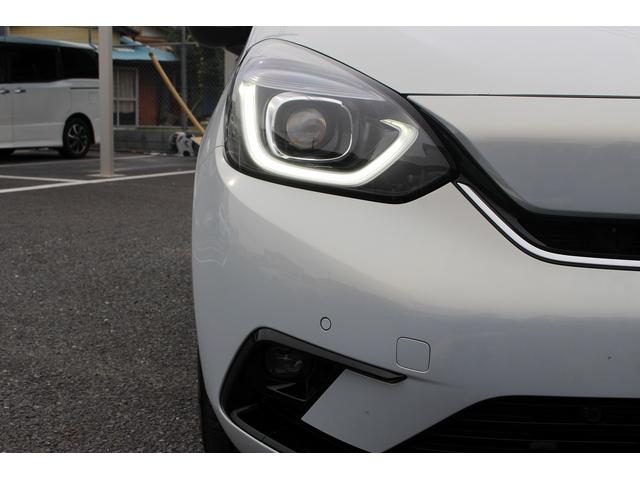 フィット ｅ：ＨＥＶリュクス　禁煙車　純正９インチナビ　バックカメラ　茶革ハーフレザー　シートヒーター　衝突軽減ブレーキ　アダクティブクルーズ　レーンキープ　純正１６インチアルミホイール　フルセグ　Ｂｌｕｅｔｏｏｔｈ接続　ＥＴＣ（25枚目）