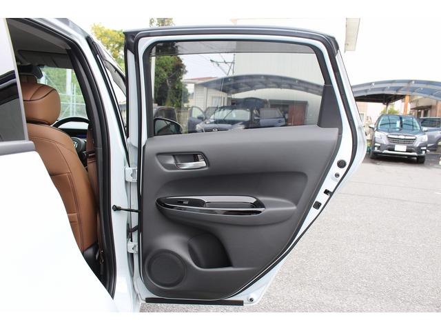 フィット ｅ：ＨＥＶリュクス　禁煙車　純正９インチナビ　バックカメラ　茶革ハーフレザー　シートヒーター　衝突軽減ブレーキ　アダクティブクルーズ　レーンキープ　純正１６インチアルミホイール　フルセグ　Ｂｌｕｅｔｏｏｔｈ接続　ＥＴＣ（35枚目）