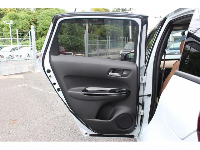 フィット ｅ：ＨＥＶリュクス　禁煙車　純正９インチナビ　バックカメラ　茶革ハーフレザー　シートヒーター　衝突軽減ブレーキ　アダクティブクルーズ　レーンキープ　純正１６インチアルミホイール　フルセグ　Ｂｌｕｅｔｏｏｔｈ接続　ＥＴＣ（39枚目）