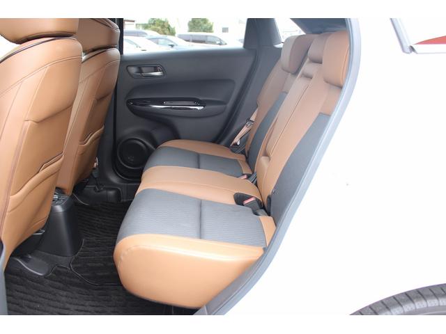 フィット ｅ：ＨＥＶリュクス　禁煙車　純正９インチナビ　バックカメラ　茶革ハーフレザー　シートヒーター　衝突軽減ブレーキ　アダクティブクルーズ　レーンキープ　純正１６インチアルミホイール　フルセグ　Ｂｌｕｅｔｏｏｔｈ接続　ＥＴＣ（44枚目）