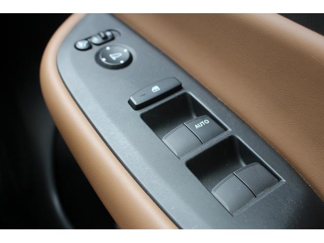 フィット ｅ：ＨＥＶリュクス　禁煙車　純正９インチナビ　バックカメラ　茶革ハーフレザー　シートヒーター　衝突軽減ブレーキ　アダクティブクルーズ　レーンキープ　純正１６インチアルミホイール　フルセグ　Ｂｌｕｅｔｏｏｔｈ接続　ＥＴＣ（58枚目）