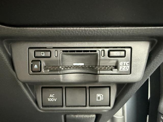 プリウス U 禁煙車 純正ディスプレイオーディオ フルセグ アラウンドビューカメラ トヨタセーフティシステム 運転支援システム ブラインドスポットモニター ステアリングヒーター シートヒーター ETC2.0(3枚目)