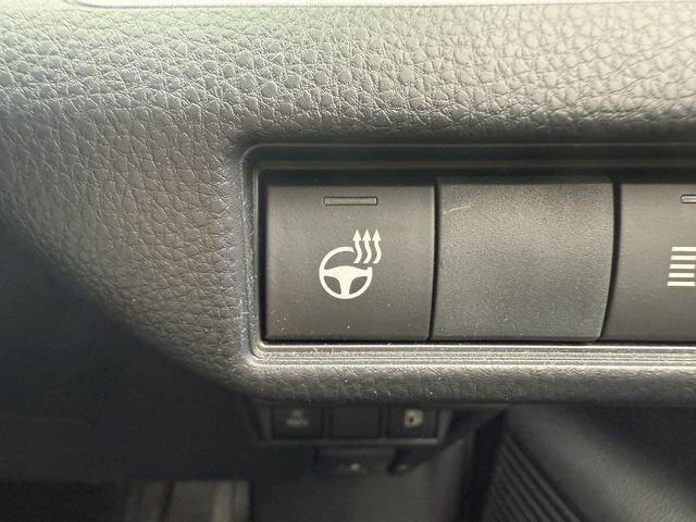 プリウス U 禁煙車 純正ディスプレイオーディオ フルセグ アラウンドビューカメラ トヨタセーフティシステム 運転支援システム ブラインドスポットモニター ステアリングヒーター シートヒーター ETC2.0(4枚目)