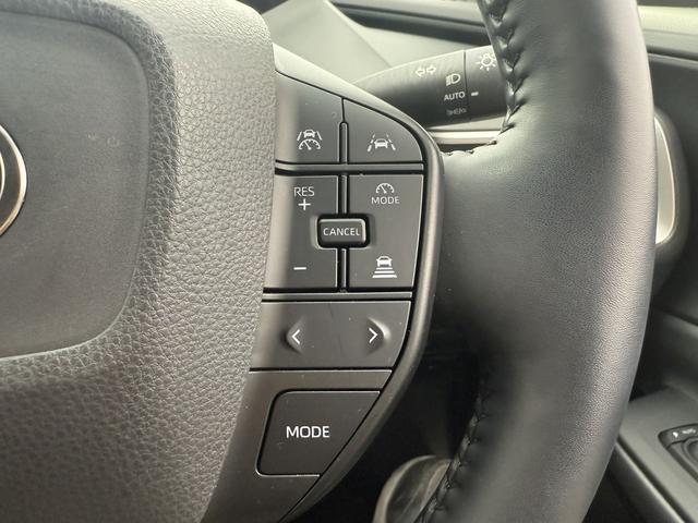 プリウス U 禁煙車 純正ディスプレイオーディオ フルセグ アラウンドビューカメラ トヨタセーフティシステム 運転支援システム ブラインドスポットモニター ステアリングヒーター シートヒーター ETC2.0(5枚目)