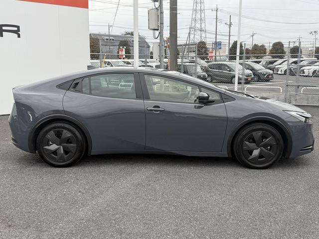 プリウス U 禁煙車 純正ディスプレイオーディオ フルセグ アラウンドビューカメラ トヨタセーフティシステム 運転支援システム ブラインドスポットモニター ステアリングヒーター シートヒーター ETC2.0(10枚目)