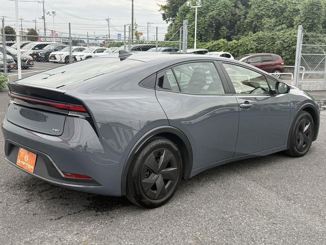 プリウス U 禁煙車 純正ディスプレイオーディオ フルセグ アラウンドビューカメラ トヨタセーフティシステム 運転支援システム ブラインドスポットモニター ステアリングヒーター シートヒーター ETC2.0(11枚目)