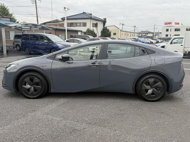 プリウス U 禁煙車 純正ディスプレイオーディオ フルセグ アラウンドビューカメラ トヨタセーフティシステム 運転支援システム ブラインドスポットモニター ステアリングヒーター シートヒーター ETC2.0(14枚目)