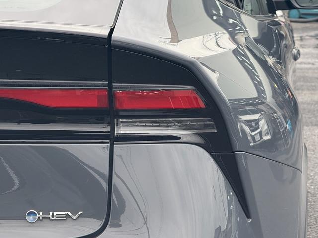 プリウス U 禁煙車 純正ディスプレイオーディオ フルセグ アラウンドビューカメラ トヨタセーフティシステム 運転支援システム ブラインドスポットモニター ステアリングヒーター シートヒーター ETC2.0(20枚目)