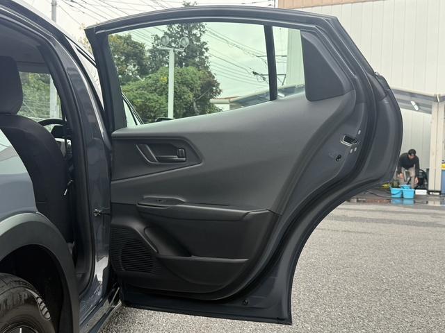 プリウス U 禁煙車 純正ディスプレイオーディオ フルセグ アラウンドビューカメラ トヨタセーフティシステム 運転支援システム ブラインドスポットモニター ステアリングヒーター シートヒーター ETC2.0(29枚目)