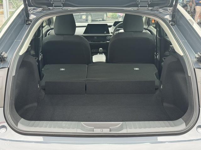 プリウス U 禁煙車 純正ディスプレイオーディオ フルセグ アラウンドビューカメラ トヨタセーフティシステム 運転支援システム ブラインドスポットモニター ステアリングヒーター シートヒーター ETC2.0(32枚目)