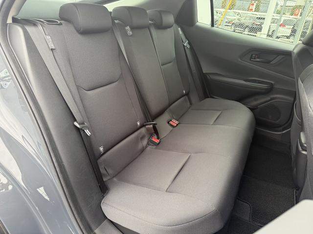 プリウス U 禁煙車 純正ディスプレイオーディオ フルセグ アラウンドビューカメラ トヨタセーフティシステム 運転支援システム ブラインドスポットモニター ステアリングヒーター シートヒーター ETC2.0(38枚目)