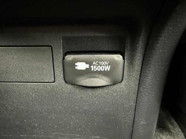 プリウス U 禁煙車 純正ディスプレイオーディオ フルセグ アラウンドビューカメラ トヨタセーフティシステム 運転支援システム ブラインドスポットモニター ステアリングヒーター シートヒーター ETC2.0(62枚目)