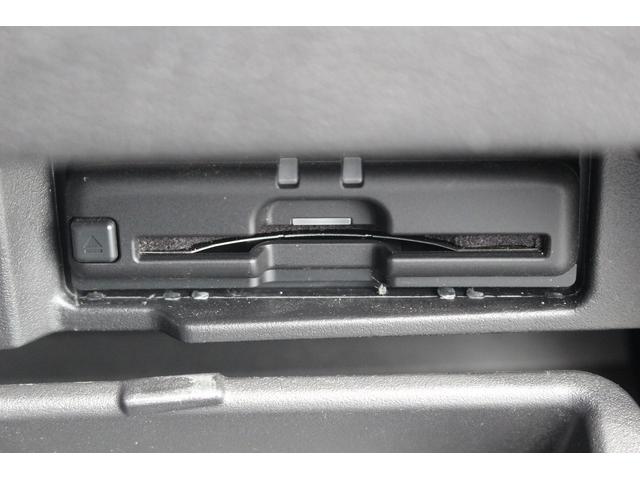 セレナ ｅ－パワー　オーテック　スポーツスペック　純正９インチナビ　後席モニター　フルセグＴＶ　セーフティパックＢ　アラウンドビュー　両側電動スライド　プロパイロット　アダプティブクルーズ　レーンキープアシスト　衝突軽減ブレーキ　ＥＴＣ　純正アルミ（4枚目）