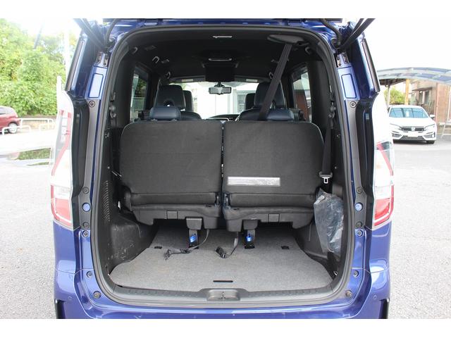 セレナ ｅ－パワー　オーテック　スポーツスペック　純正９インチナビ　後席モニター　フルセグＴＶ　セーフティパックＢ　アラウンドビュー　両側電動スライド　プロパイロット　アダプティブクルーズ　レーンキープアシスト　衝突軽減ブレーキ　ＥＴＣ　純正アルミ（32枚目）