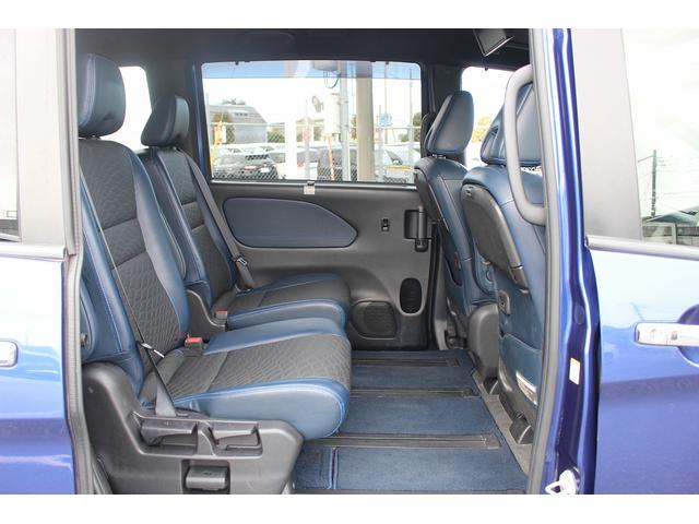 セレナ ｅ－パワー　オーテック　スポーツスペック　純正９インチナビ　後席モニター　フルセグＴＶ　セーフティパックＢ　アラウンドビュー　両側電動スライド　プロパイロット　アダプティブクルーズ　レーンキープアシスト　衝突軽減ブレーキ　ＥＴＣ　純正アルミ（40枚目）